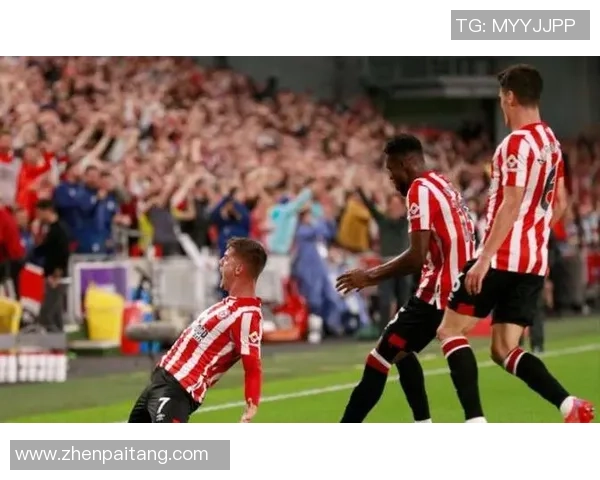 欧冠激战：利物浦逆转马竞乌龙球成关键时刻战术解析